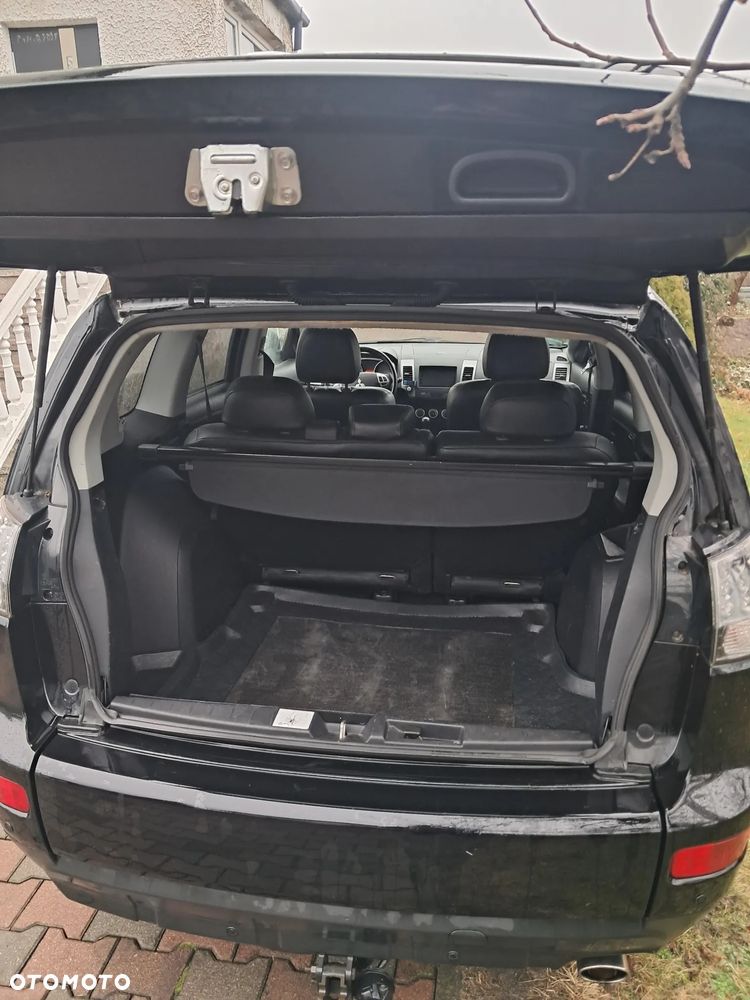 Mitsubishi Outlander - 6