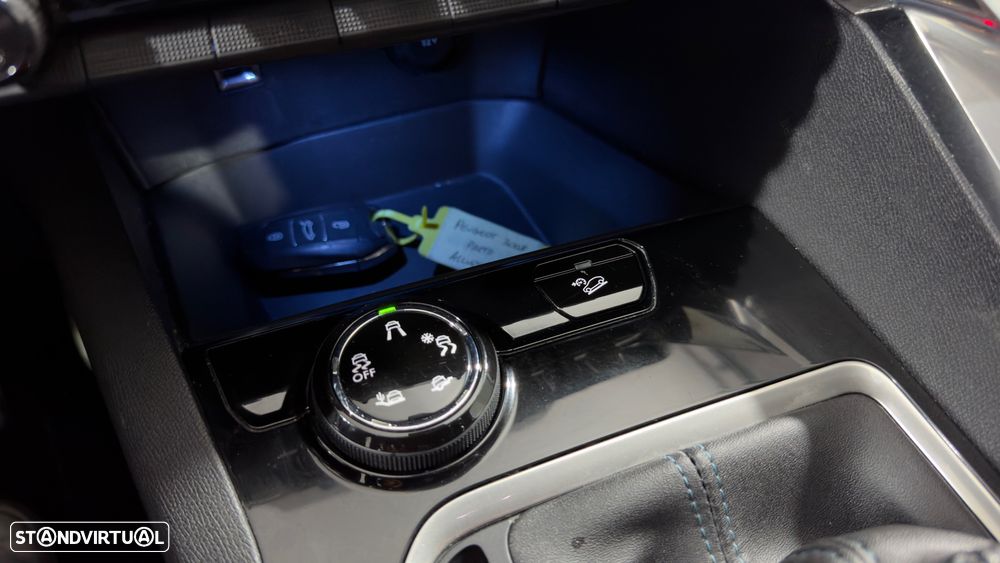 Peugeot 3008 PureTech 130 Stop & Start GPF Allure Business-Pack - 38