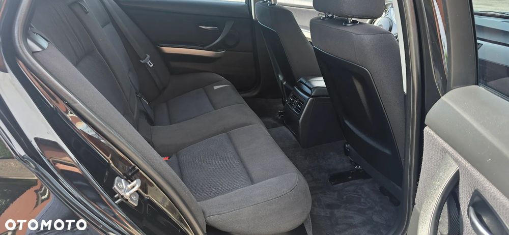 BMW Seria 3 - 38