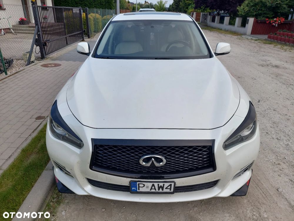 Infiniti Q50 - 2