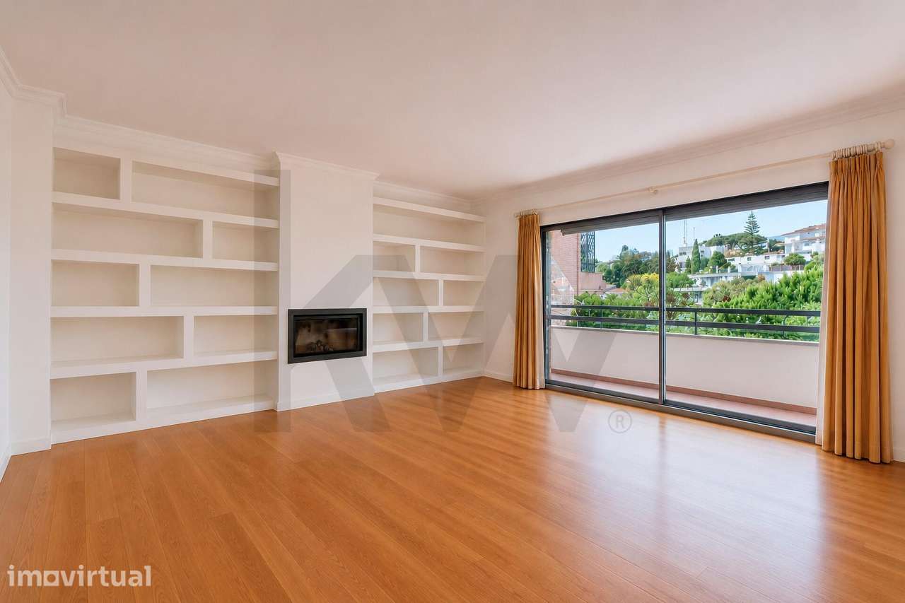 T3 Duplex com 3 lugares de garagem e Piscina em Condominio Privado | P - Grande imagem: 4/32