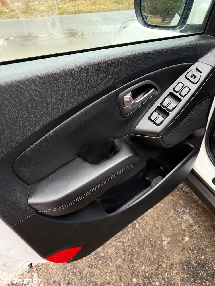 Hyundai ix35 1.6 GDI Premium 2WD - 19