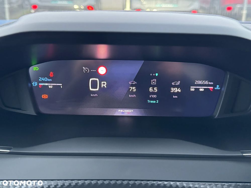 Peugeot 2008 BlueHDi 130 Allure S&S EAT8 - 18