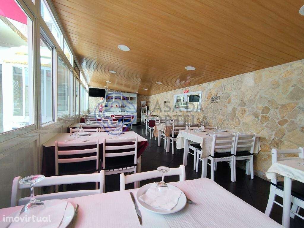 ESPAÇO COMERCIAL / RESTAURANTE com clientela regular - Grande imagem: 3/56