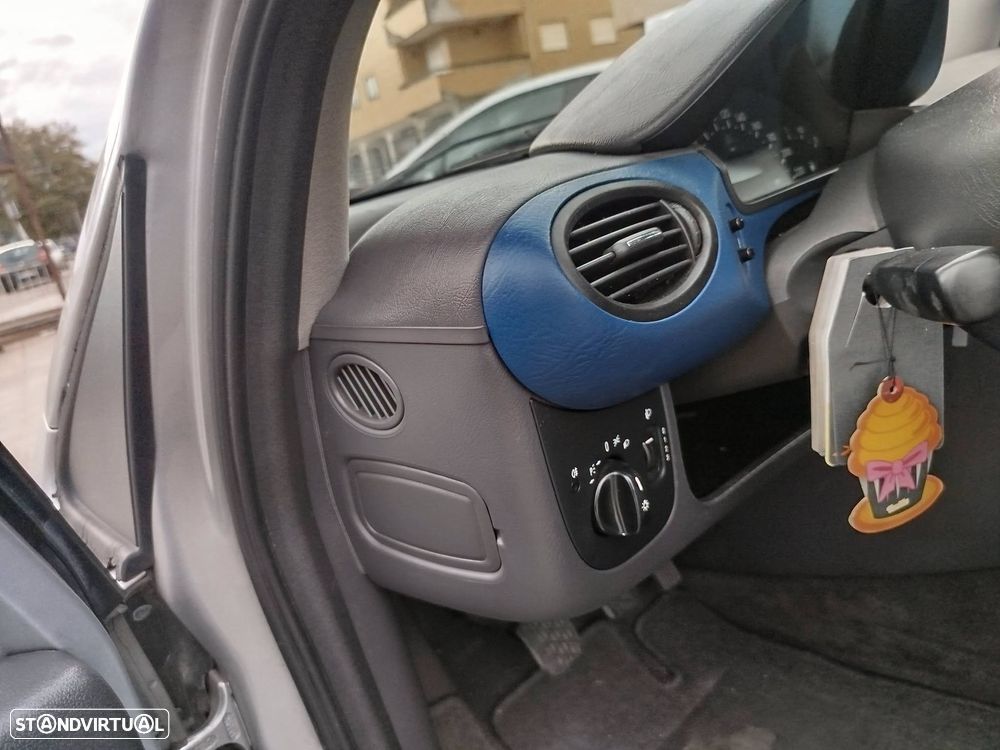 Mercedes-Benz A 170 - 11
