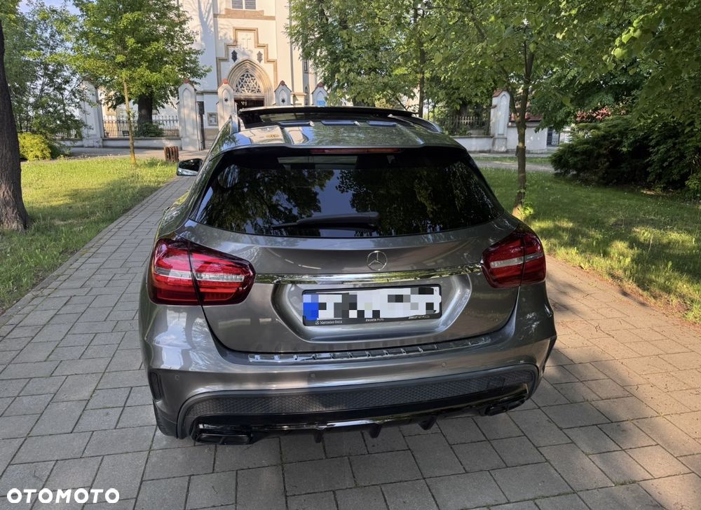Mercedes-Benz GLA 220 d 7G-DCT AMG Line - 13