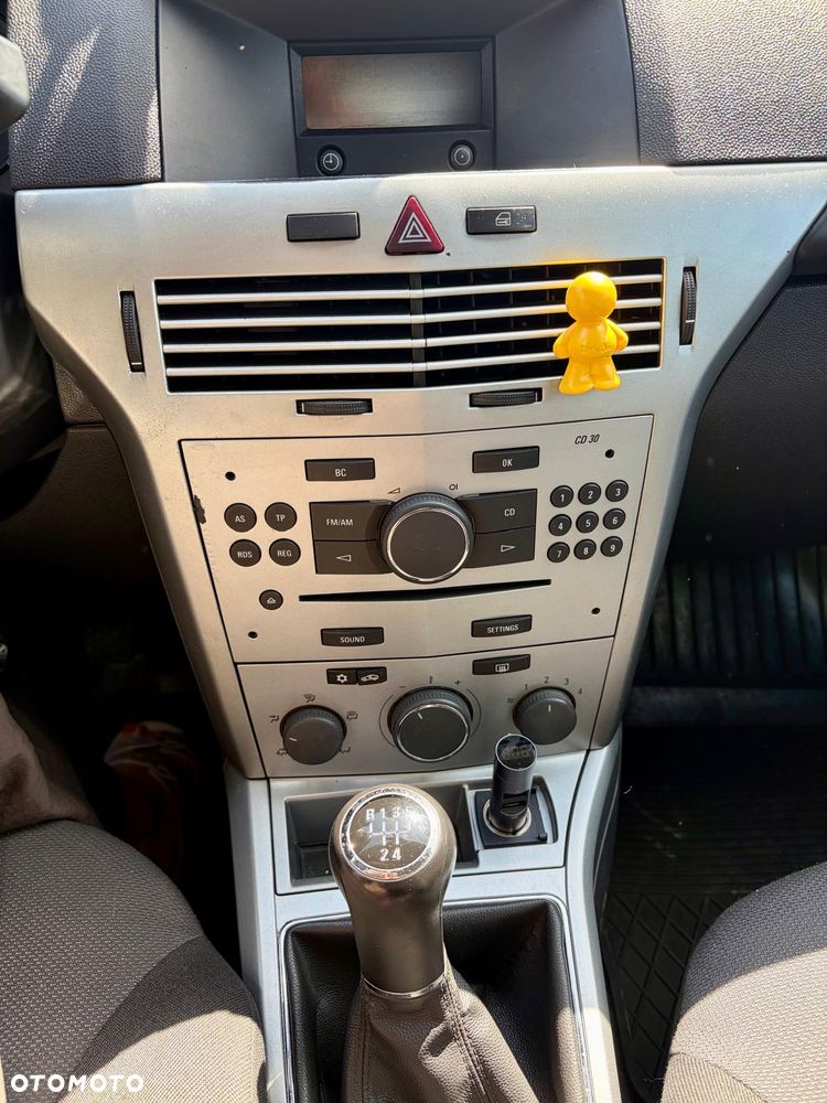 Opel Astra 1.6 Enjoy - 12