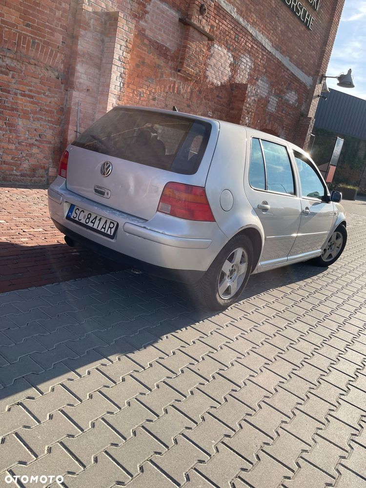 Volkswagen Golf - 4
