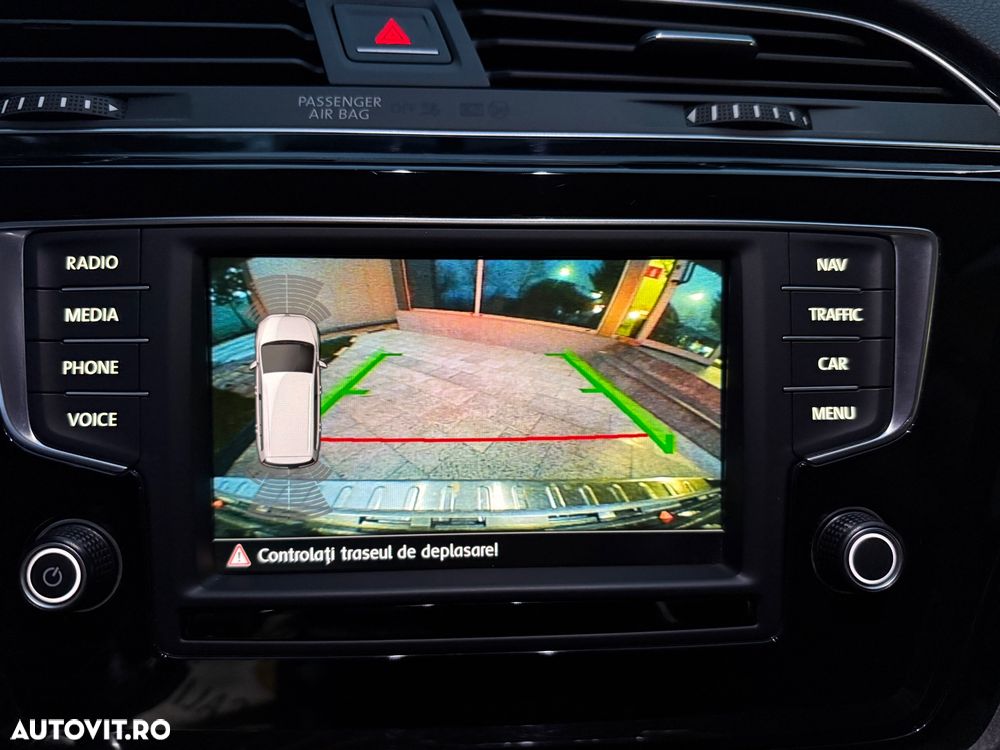 Volkswagen Touran 2.0 TDI SCR DSG Highline - 34