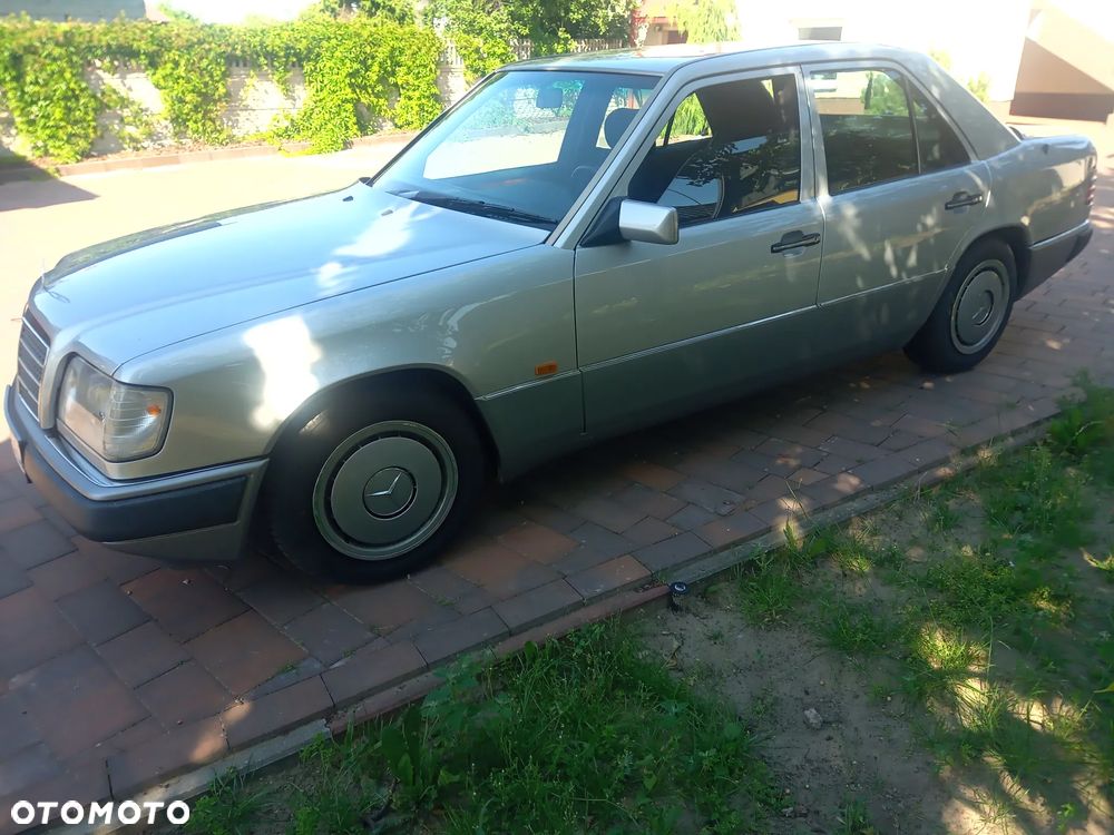 Mercedes-Benz W124 (1984-1993) - 19