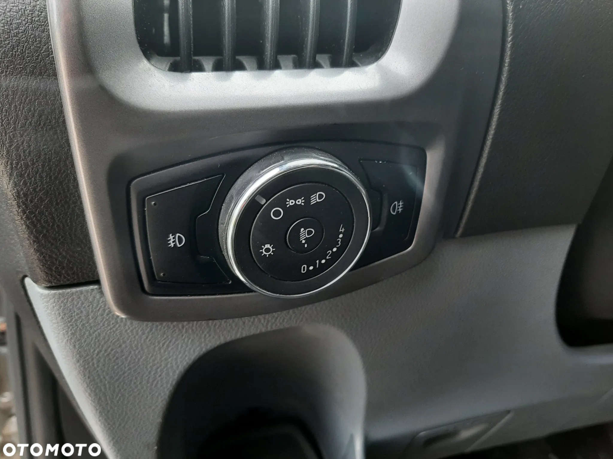 Ford Transit - 13