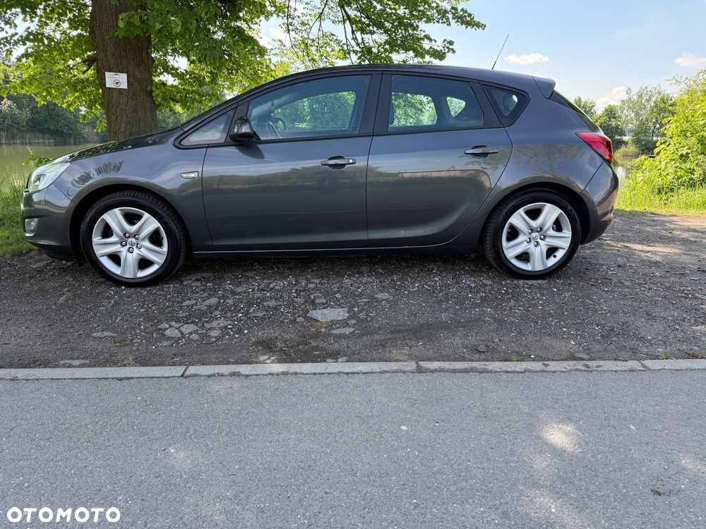 Opel Astra 1.6 Cosmo - 18