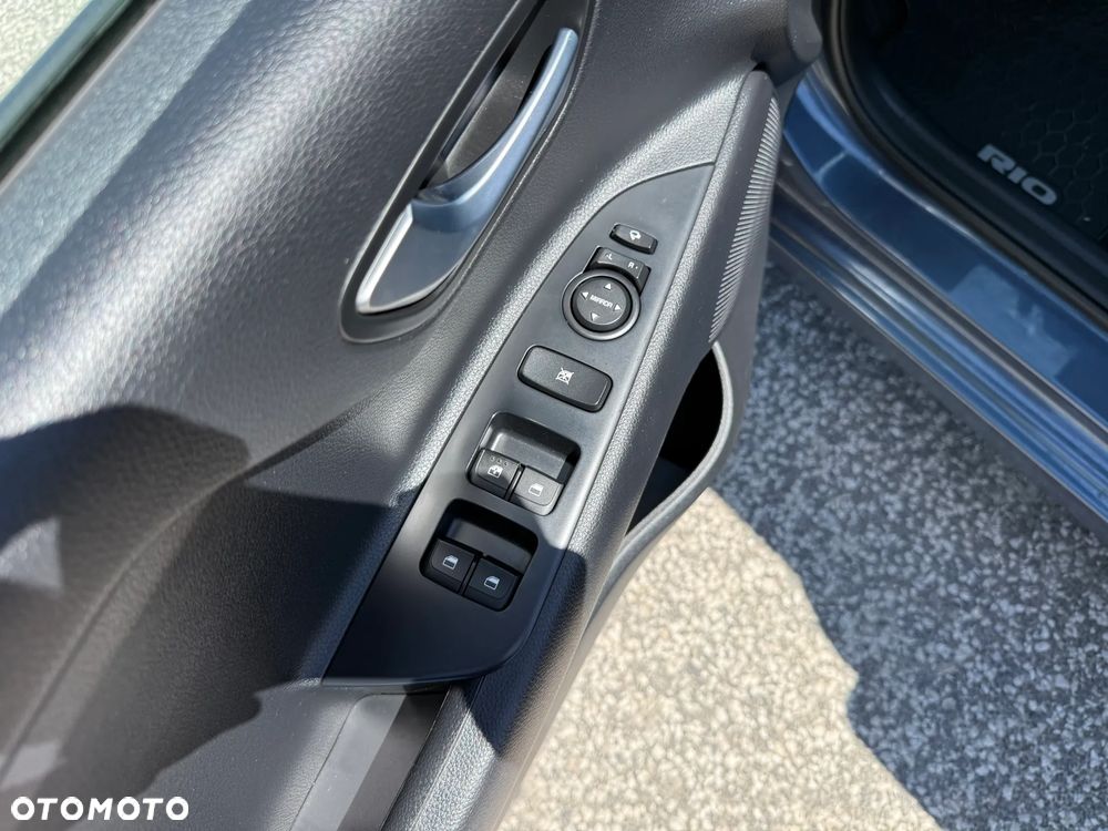 Kia Rio 1.2 Business Line - 26