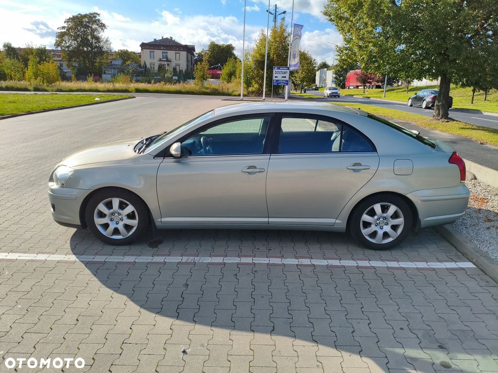 Toyota Avensis 1.8 VVT-i - 4