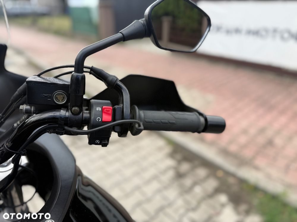Suzuki DL - 26