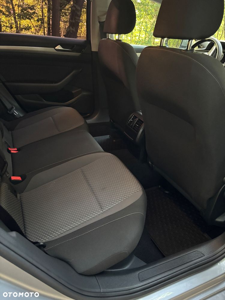 Volkswagen Passat 1.5 TSI EVO Elegance - 18