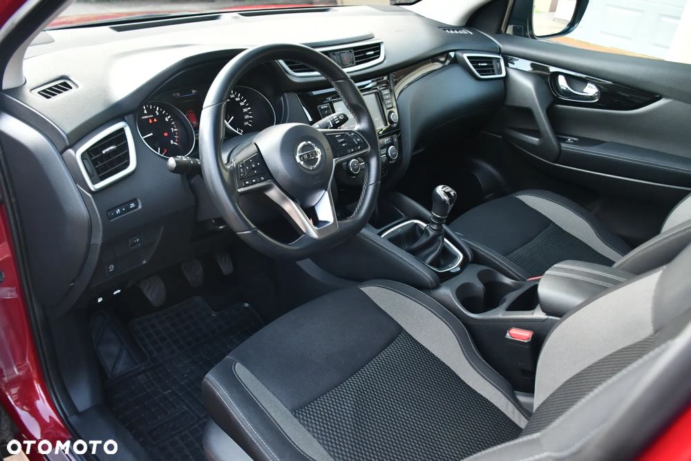 Nissan Qashqai 1.3 DIG-T N-Connecta - 19