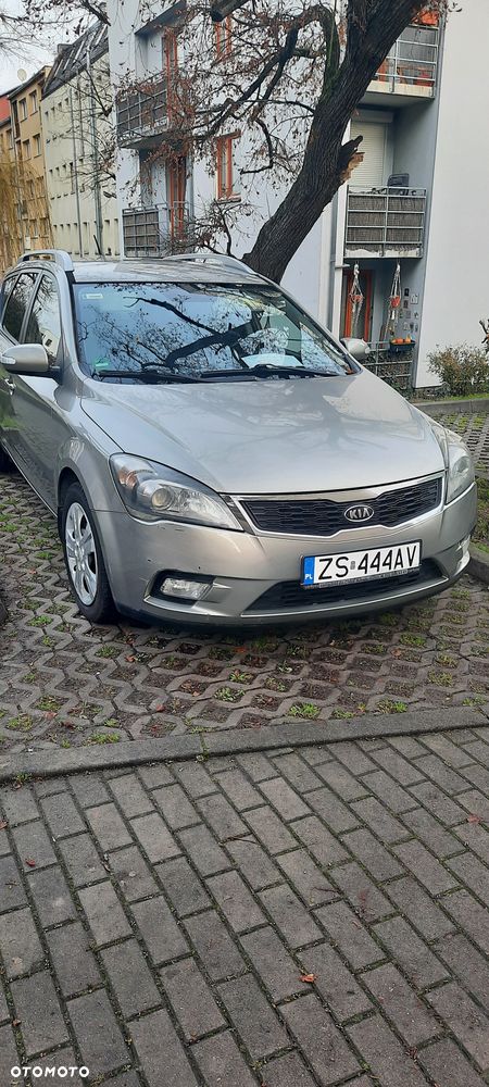 Kia Ceed - 1