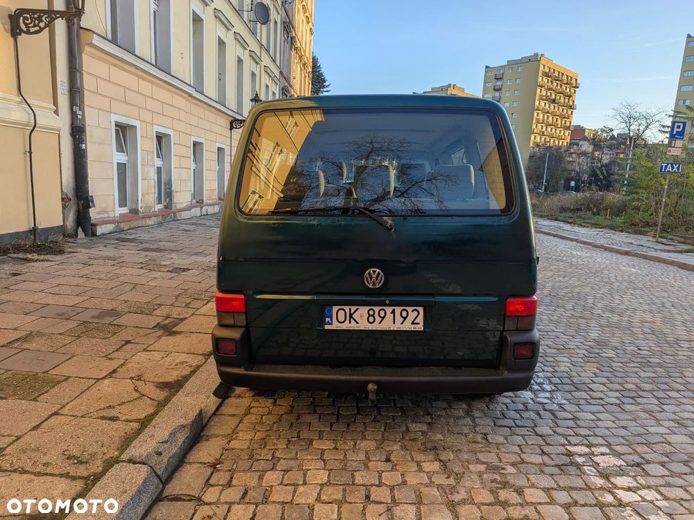 Volkswagen Caravelle - 14