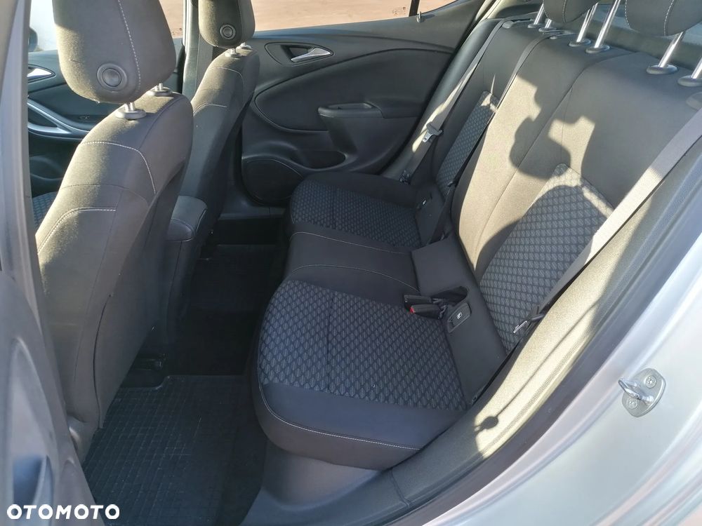 Opel Astra 1.6 CDTI Enjoy S&S - 8