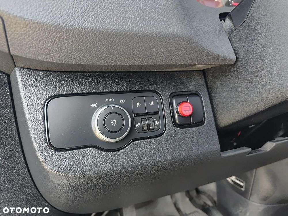 Mercedes-Benz Sprinter - 28