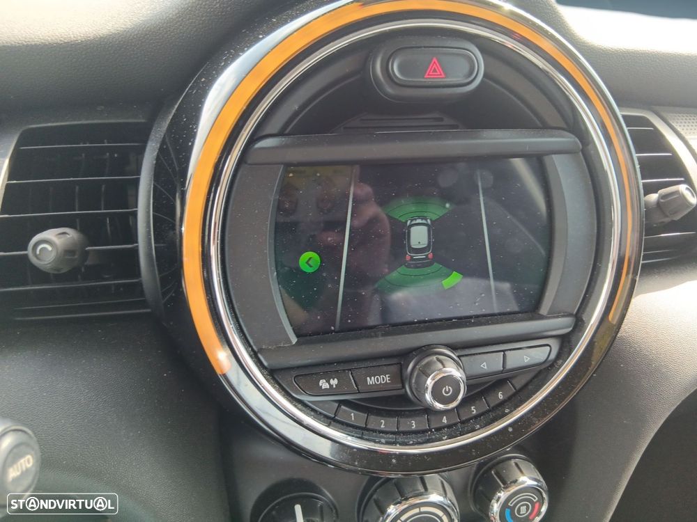 MINI 3 Portas Cooper D Auto - 20