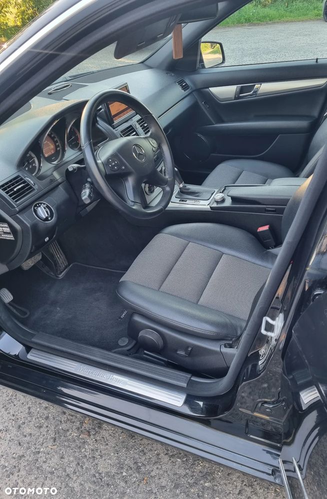 Mercedes-Benz Klasa C 220 CDI DPF Automatik BlueEFFICIENCY Avantgarde - 8