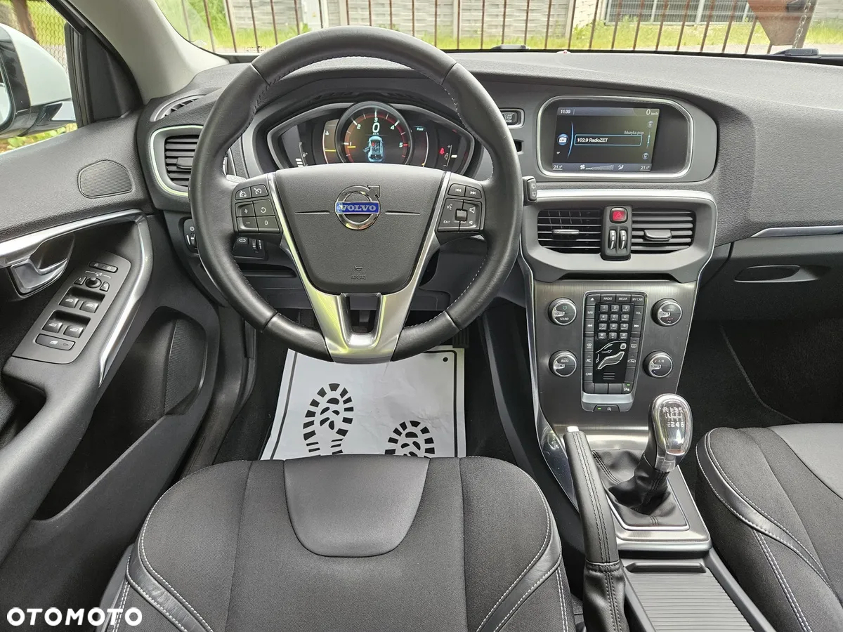 Volvo V40 D2 Momentum - 10