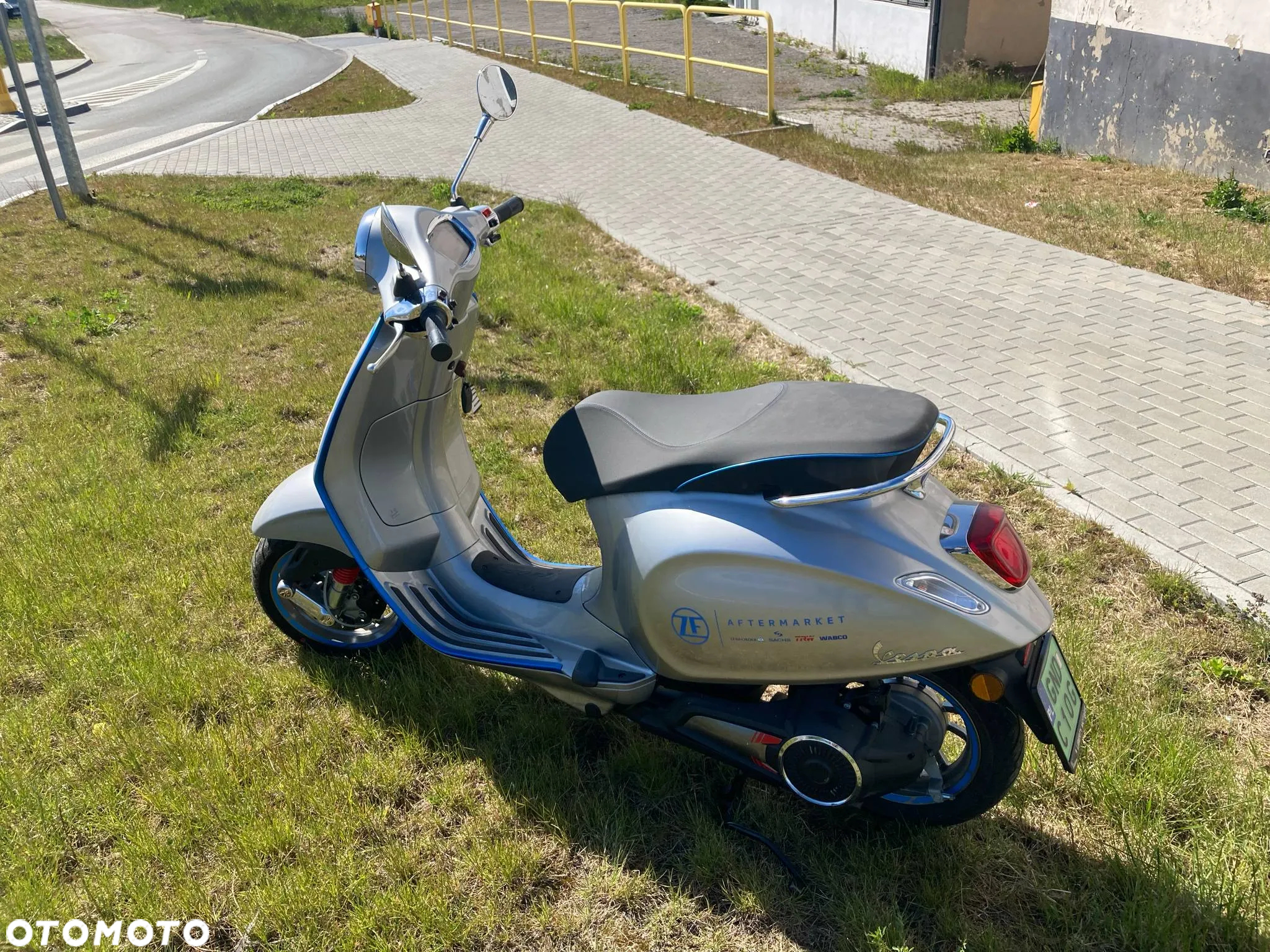 Piaggio Vespa - 9