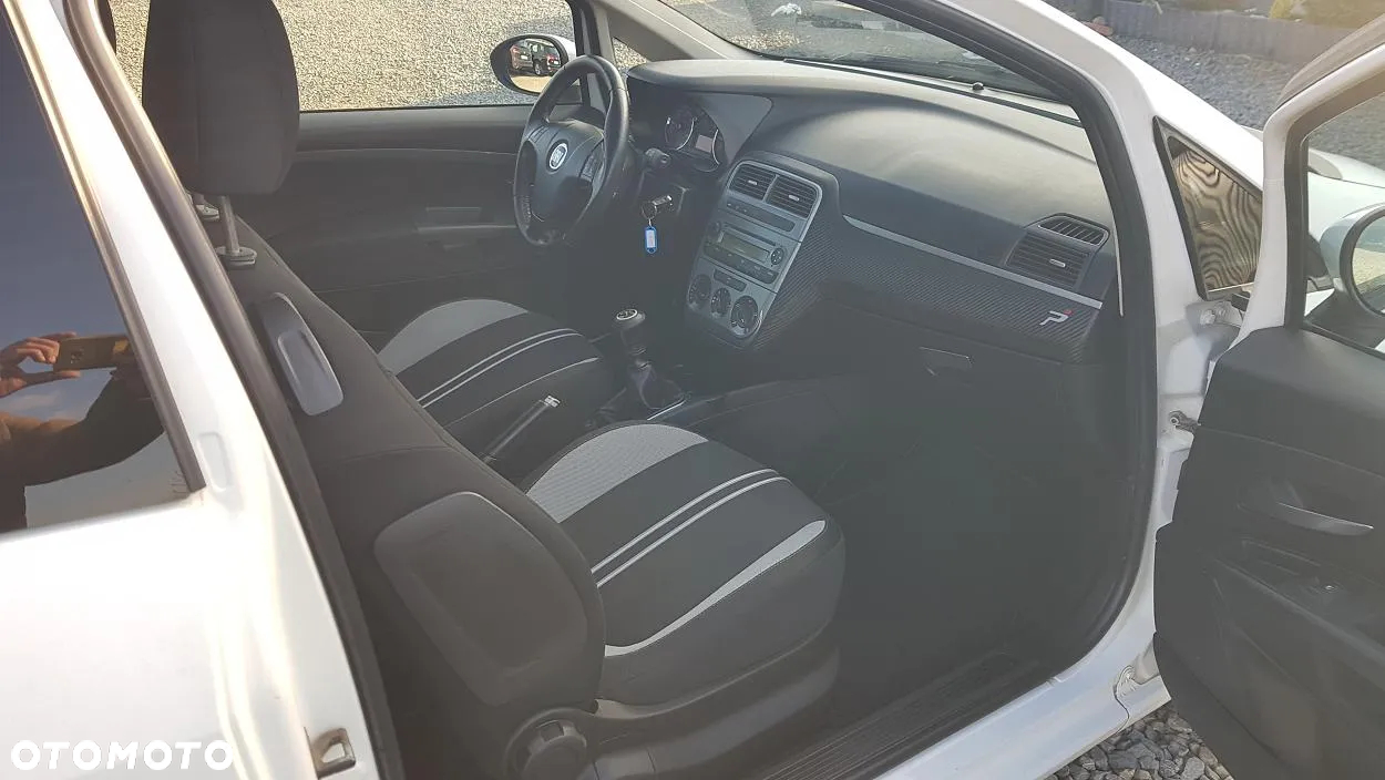 Fiat Grande Punto 1.4 8V Dynamic - 24