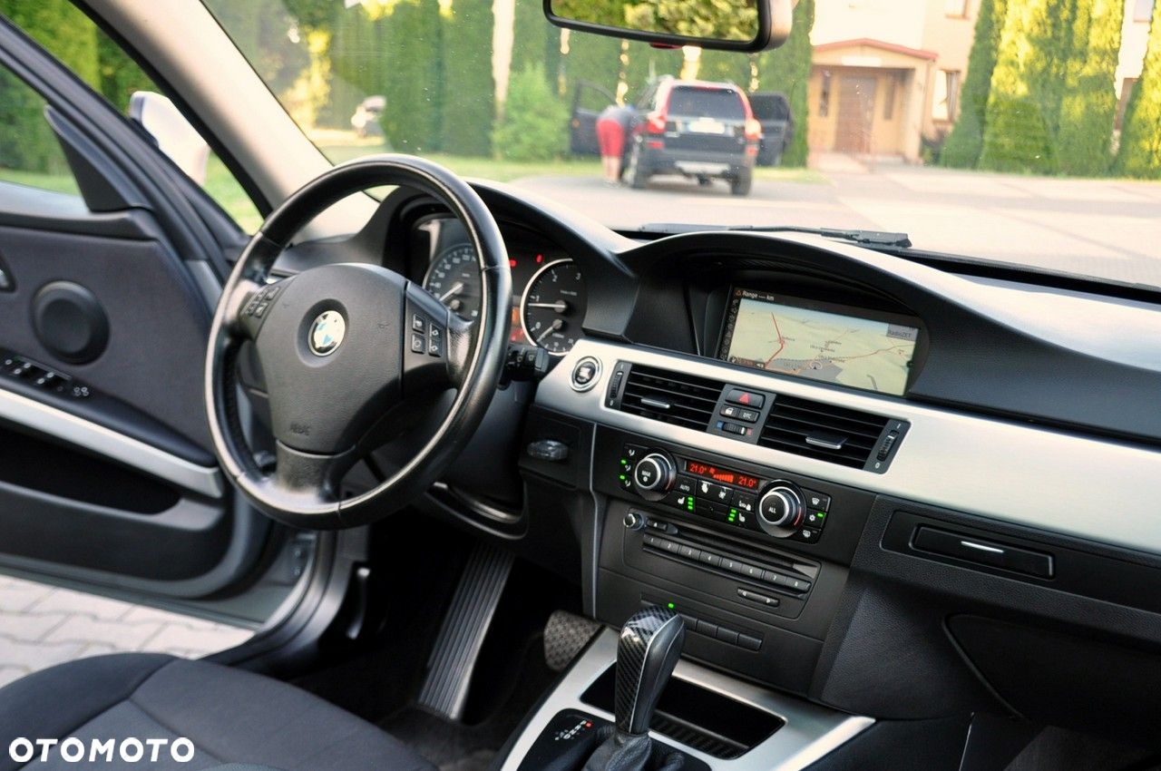 BMW Seria 3 - 28