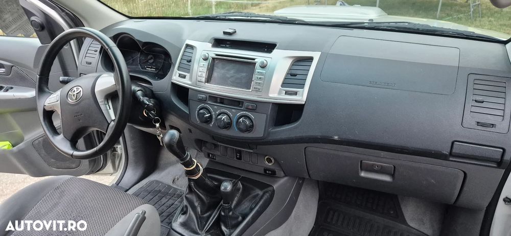 Toyota Hilux 4x4 Extra Cab DPF Comfort - 11