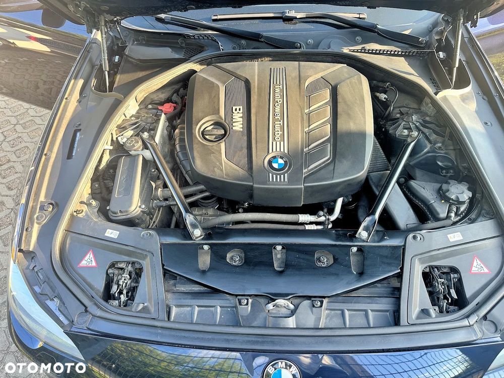 BMW Seria 5 520d - 28
