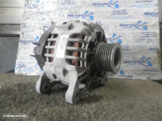 Alternador 7711497091 RENAULT TWINGO 2013 1.2I 75CV 3P PRETO - 2