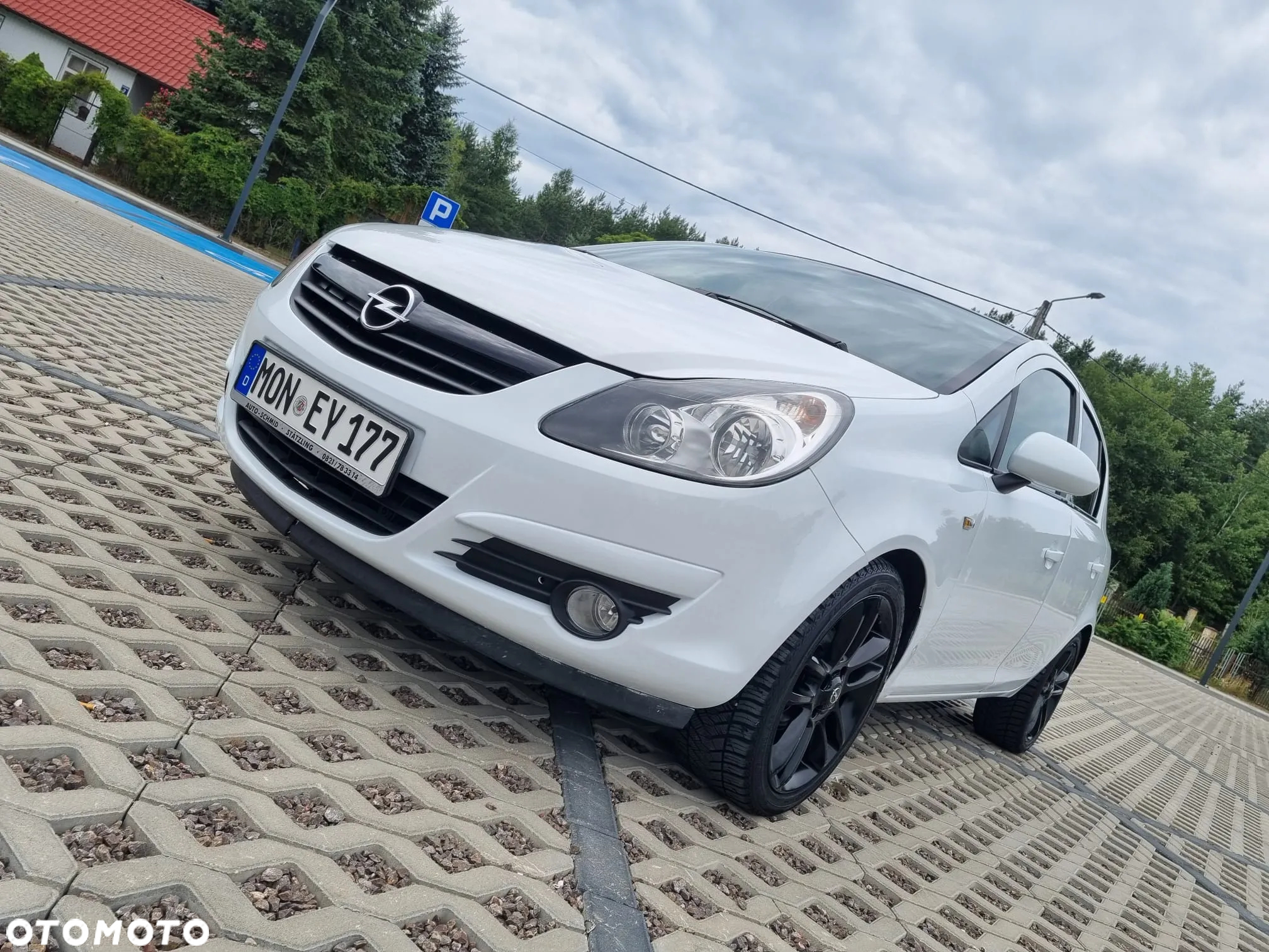 Opel Corsa 1.4 16V Cosmo - 2