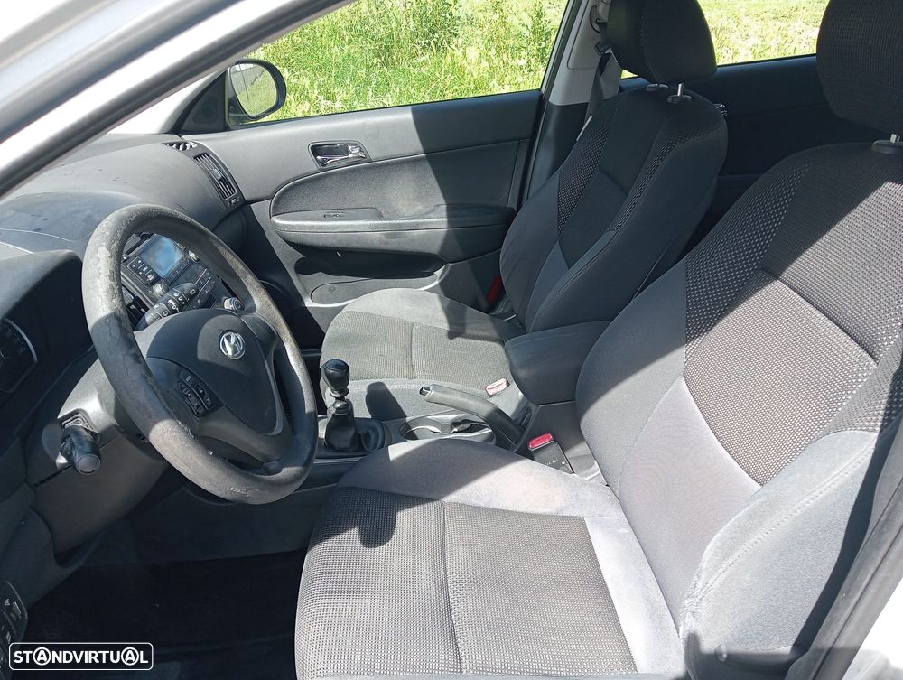 Hyundai i30 CW 1.4 CVVT Blue Comfort - 2