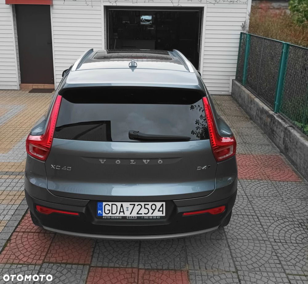 Volvo XC 40 D4 AWD Momentum - 22