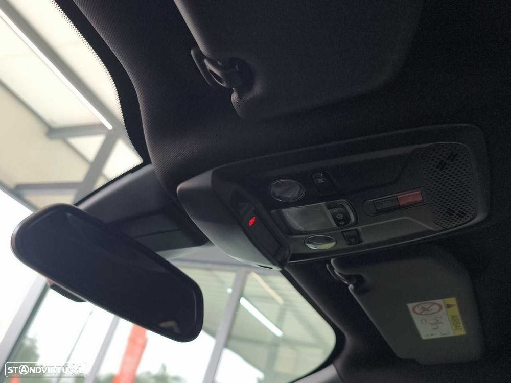 Peugeot 2008 1.2 Hybrid Allure e-DCS6 - 27
