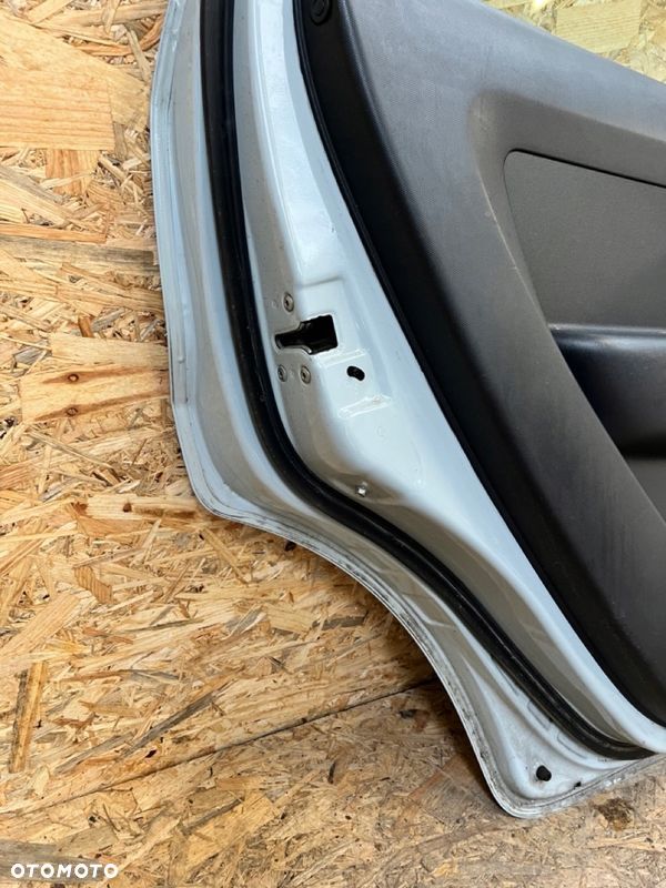 Drzwi TYLNE LEWE lewy tył KIA SOUL I 1 Lakier: 1H - 9