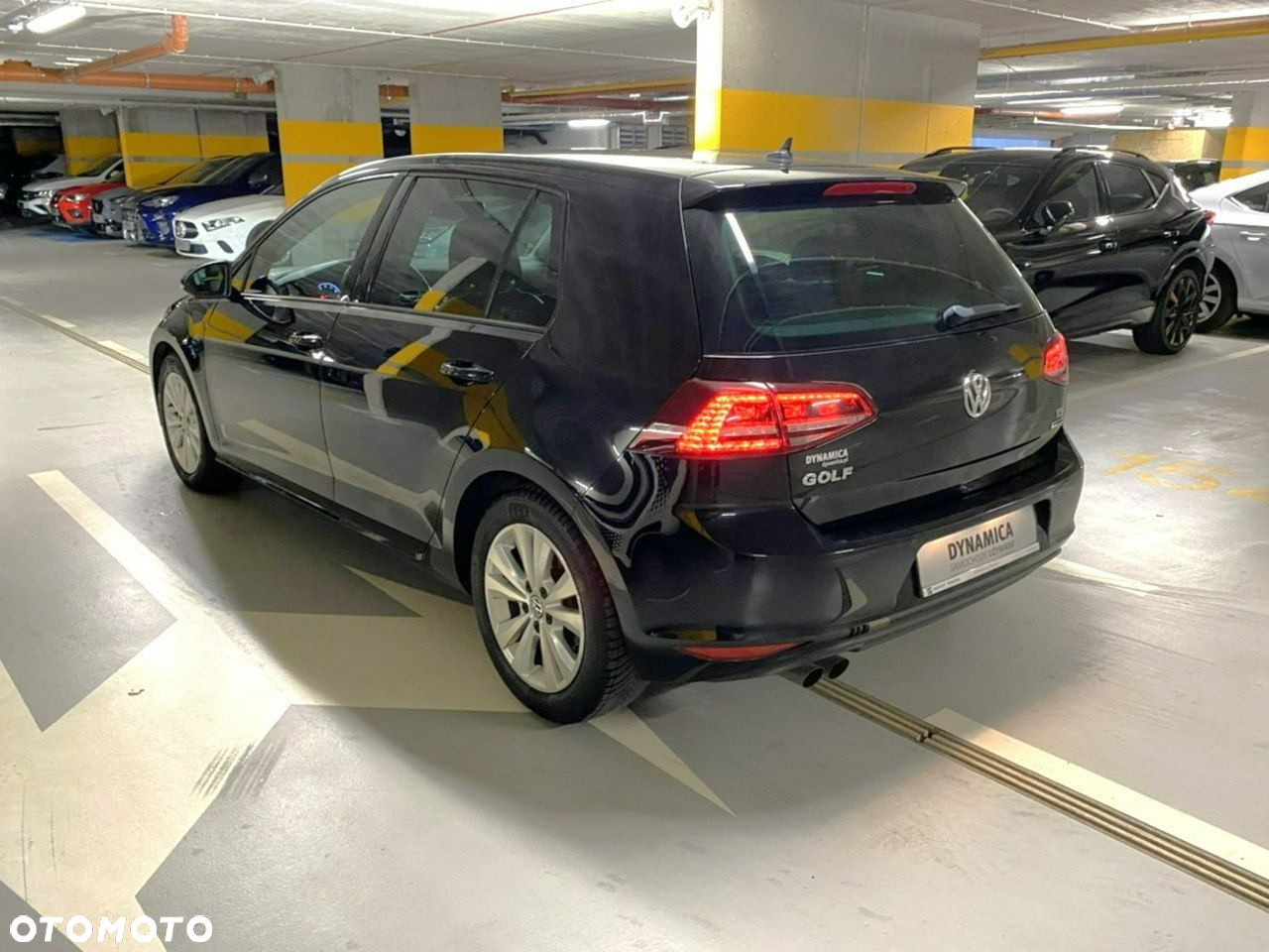 Volkswagen Golf - 5