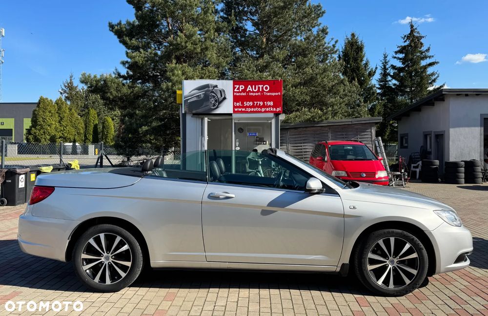 Chrysler 200 - 7