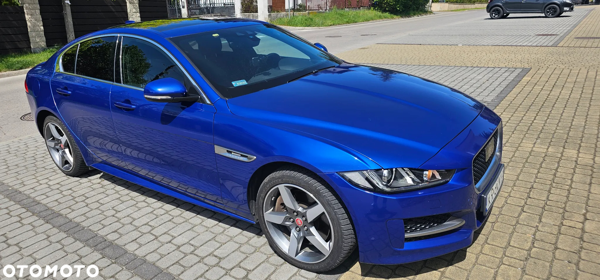 Jaguar XE 2.0 P300 AWD R-Dynamic S - 4