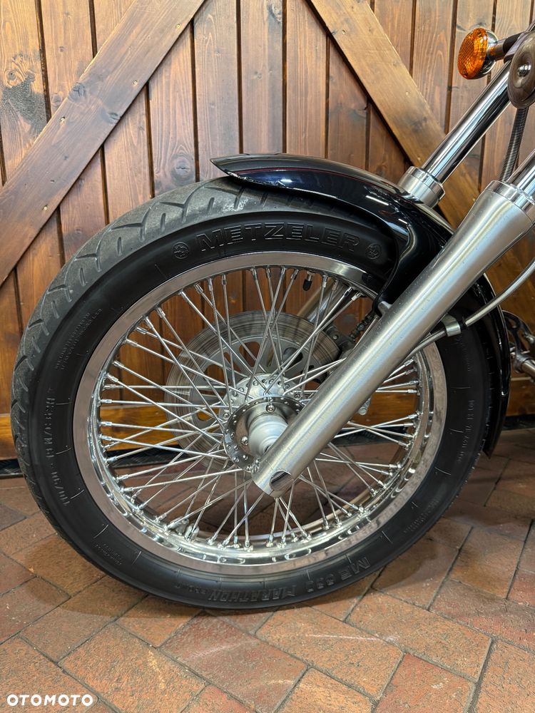 Suzuki Intruder - 27