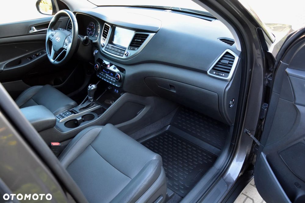 Hyundai Tucson blue 1.7 CRDi 2WD DCT Premium - 27