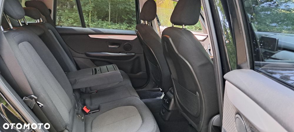 BMW Seria 2 218i Gran Tourer - 21