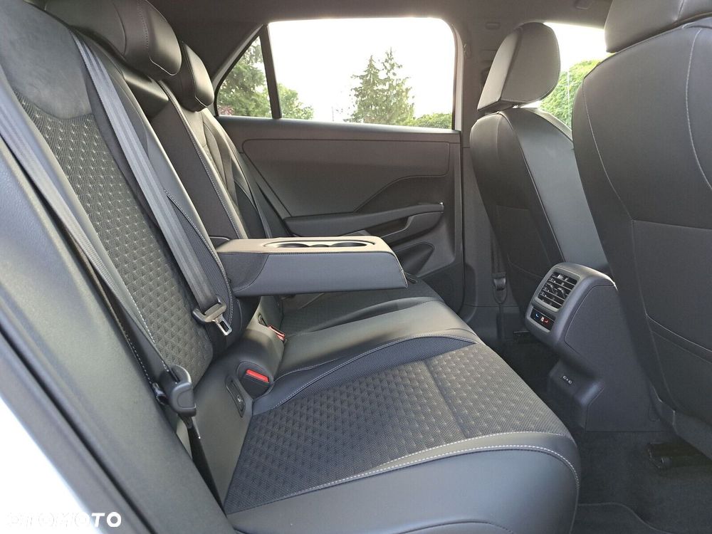 Volkswagen T-Roc 1.5 eTSI R-Line DSG - 22