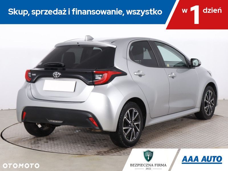 Toyota Yaris - 7