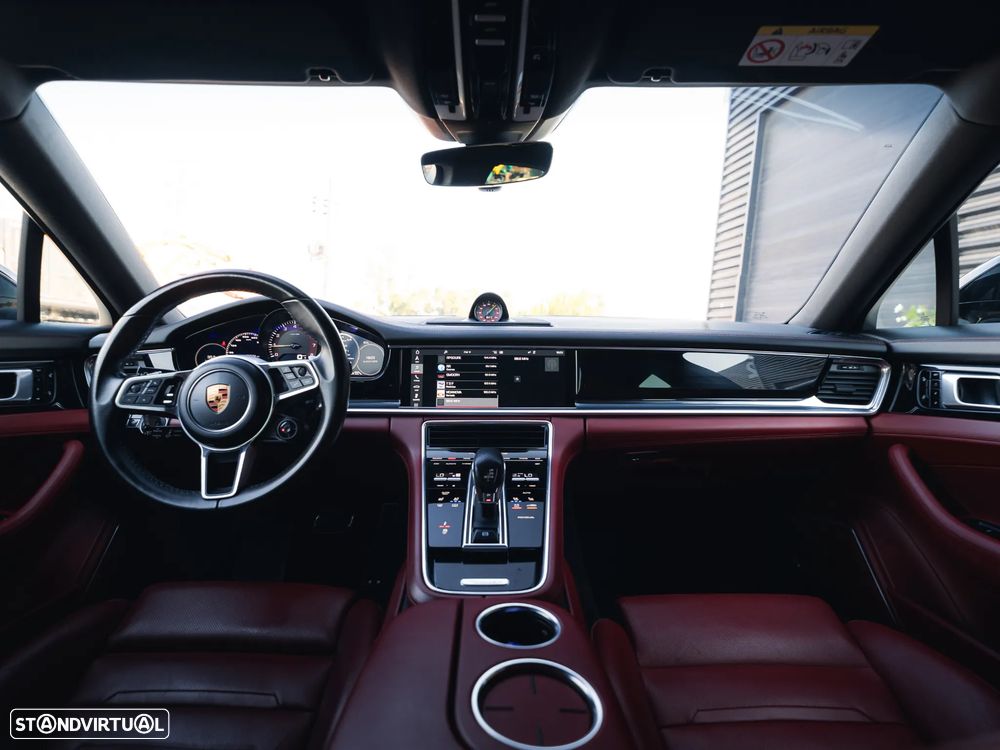 Porsche Panamera 4 E-Hybrid - 16