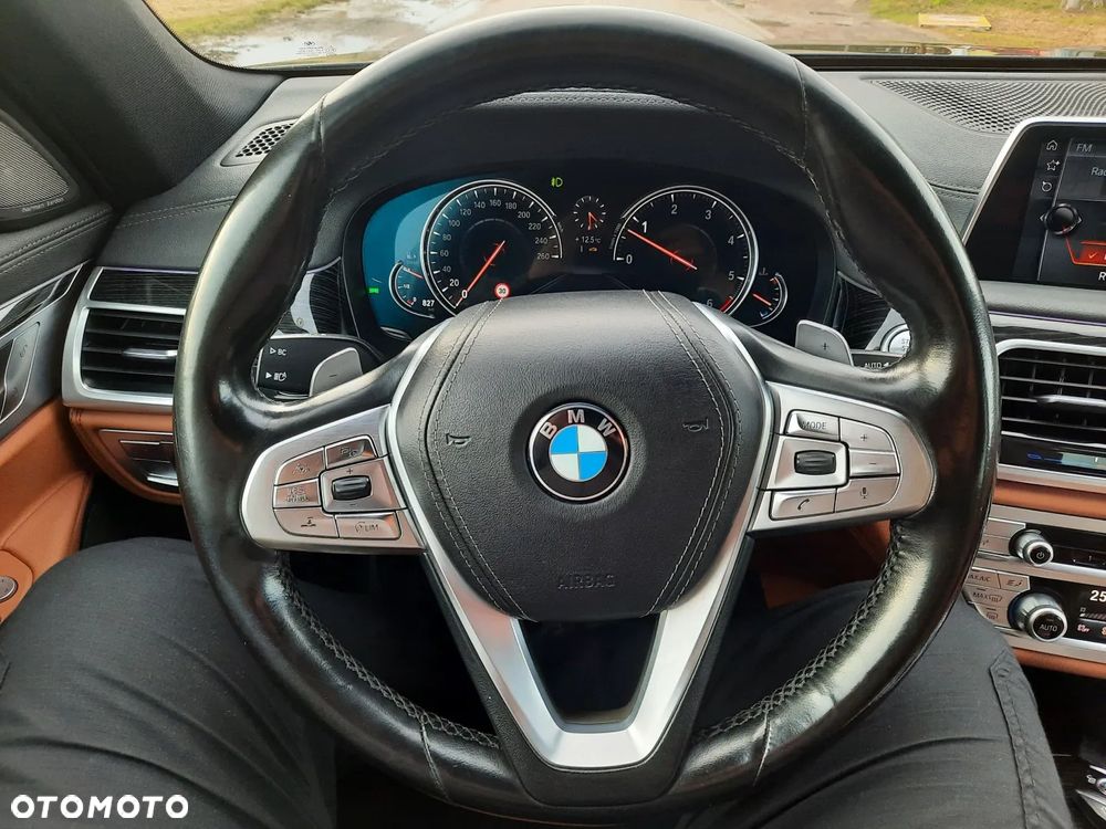 BMW Seria 7 730d xDrive - 28
