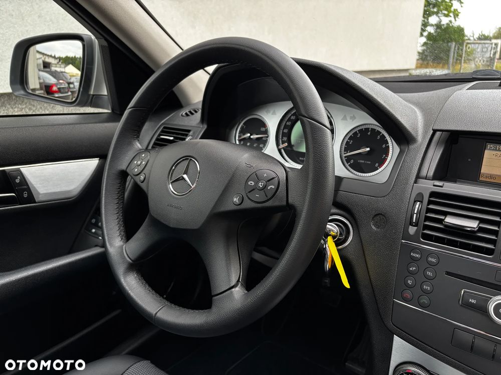 Mercedes-Benz Klasa C 180 Kompressor Avantgarde - 33